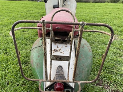 Lot 3 - 1951 Vespa Douglas Rod Model