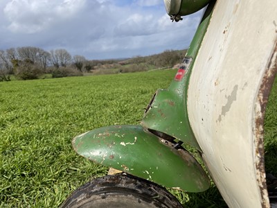 Lot 3 - 1951 Vespa Douglas Rod Model