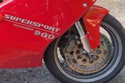 Lot 105 - 1996 Ducati 900SS