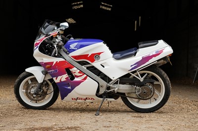 Lot 187 - 1995 Honda VFR400 NC24