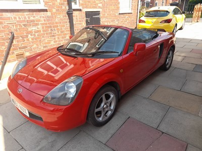 Lot 2000 Toyota MR2 VVTI