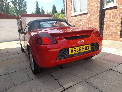 Lot 2000 Toyota MR2 VVTI