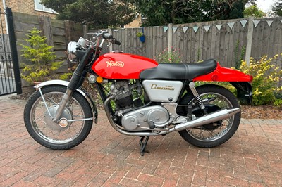 Lot 242 - 1970 Norton Commando Fastback