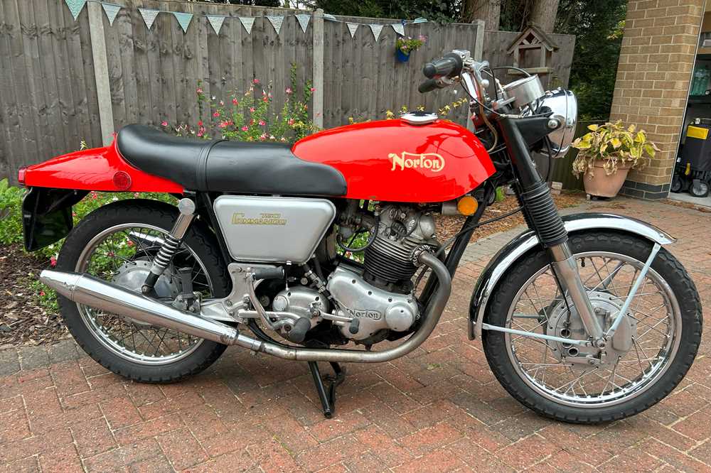 Lot 242 - 1970 Norton Commando Fastback