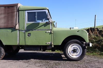 Lot 104 - 1955 Land Rover Series I 107''