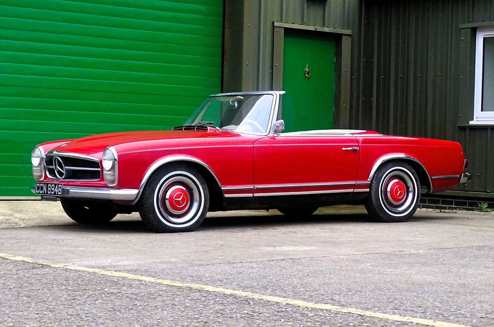 Lot 18 - 1964 Mercedes-Benz 230SL