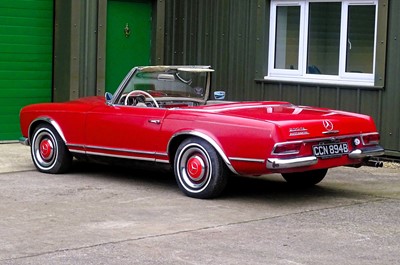 Lot 18 - 1964 Mercedes-Benz 230SL