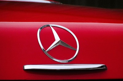 Lot 18 - 1964 Mercedes-Benz 230SL
