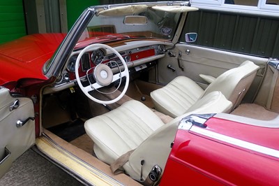 Lot 18 - 1964 Mercedes-Benz 230SL