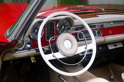 Lot 18 - 1964 Mercedes-Benz 230SL