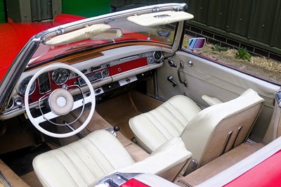 Lot 18 - 1964 Mercedes-Benz 230SL
