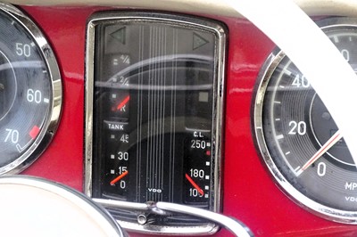 Lot 18 - 1964 Mercedes-Benz 230SL