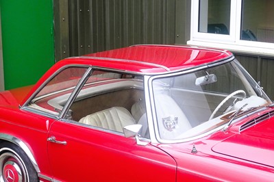 Lot 18 - 1964 Mercedes-Benz 230SL