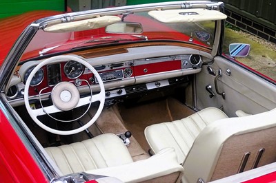 Lot 18 - 1964 Mercedes-Benz 230SL