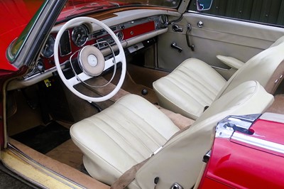 Lot 18 - 1964 Mercedes-Benz 230SL