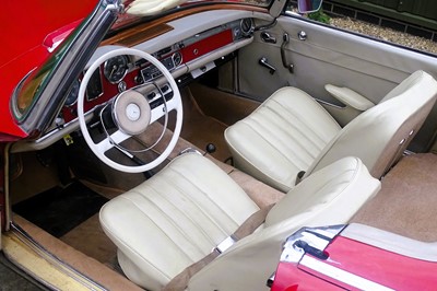 Lot 18 - 1964 Mercedes-Benz 230SL