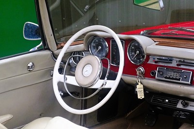 Lot 18 - 1964 Mercedes-Benz 230SL
