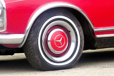 Lot 18 - 1964 Mercedes-Benz 230SL