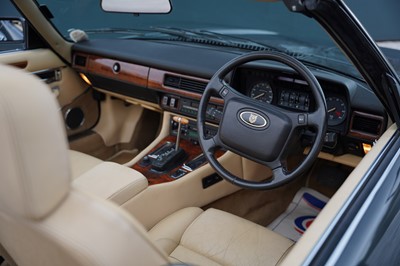 Lot 112 - 1990 Jaguar XJ-S V12 Convertible