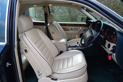 Lot 123 - 1997 Bentley Continental R