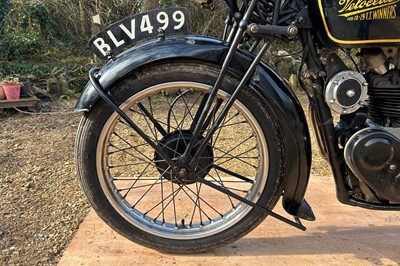 Lot 215 - 1937 Velocette MOV