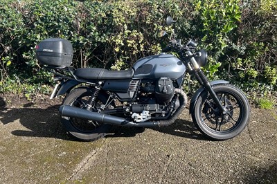 Lot 361 - 2019 Moto Guzzi V7 III Stone