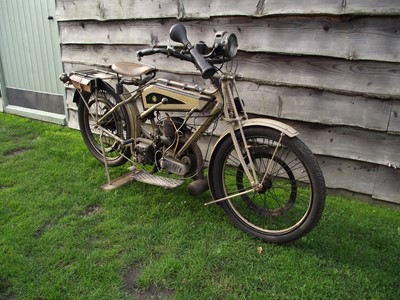 Lot 351 - 1924 Ivy Three