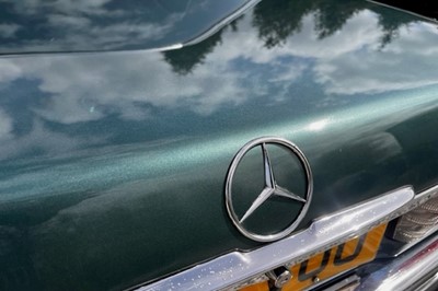 Lot 25 - 1984 Mercedes-Benz 280SL