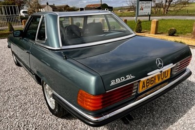 Lot 25 - 1984 Mercedes-Benz 280SL