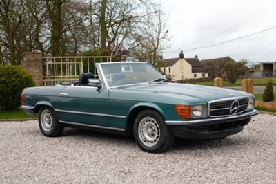 Lot 25 - 1984 Mercedes-Benz 280SL