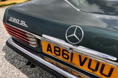 Lot 25 - 1984 Mercedes-Benz 280SL