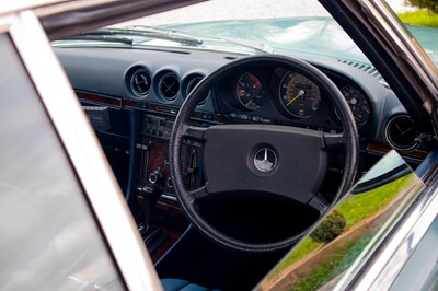 Lot 25 - 1984 Mercedes-Benz 280SL