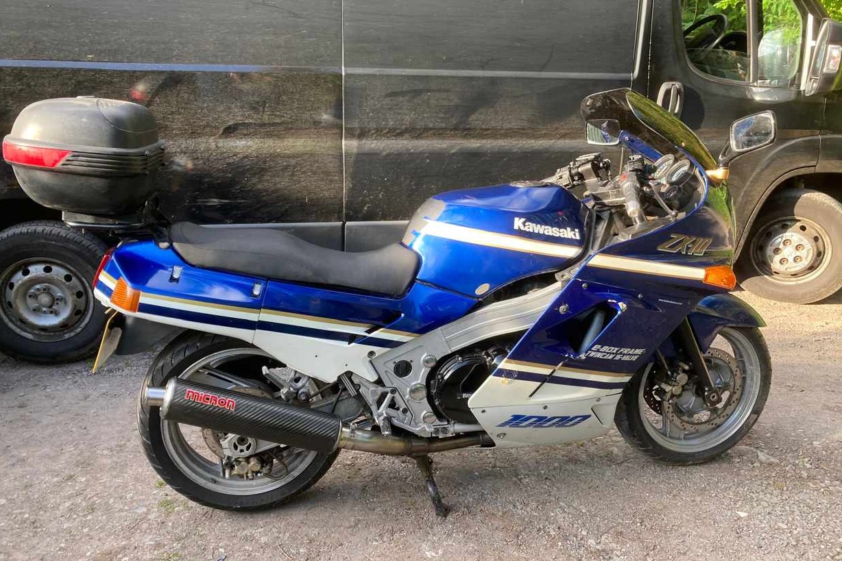 Lot 159 - 1989 Kawasaki ZX10
