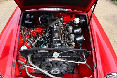 Lot 137 - 1971 MG B Roadster
