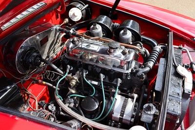Lot 137 - 1971 MG B Roadster