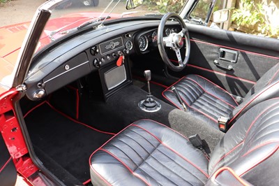 Lot 137 - 1971 MG B Roadster