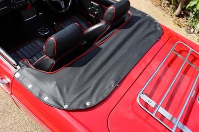 Lot 137 - 1971 MG B Roadster