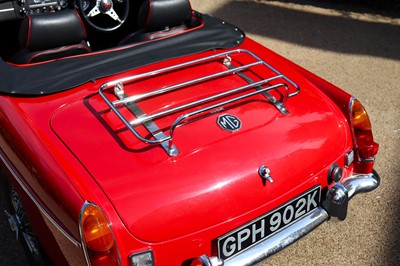 Lot 137 - 1971 MG B Roadster