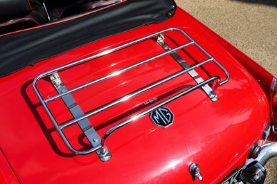 Lot 137 - 1971 MG B Roadster