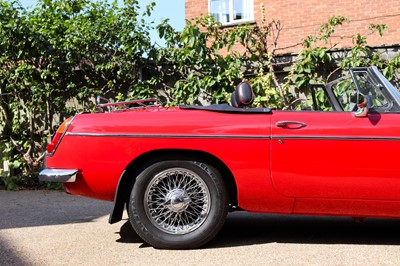 Lot 137 - 1971 MG B Roadster
