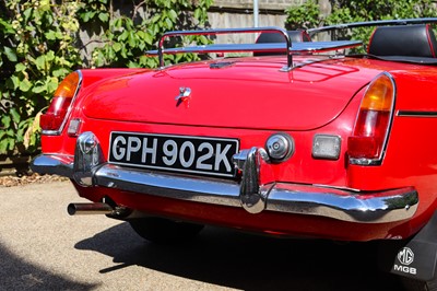 Lot 137 - 1971 MG B Roadster