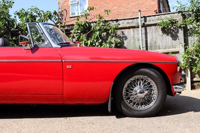 Lot 137 - 1971 MG B Roadster