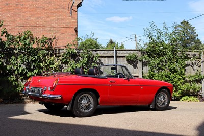 Lot 137 - 1971 MG B Roadster