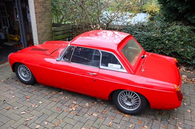 Lot 98 - 1967 MG B Roadster Race Car