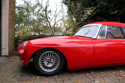 Lot 98 - 1967 MG B Roadster Race Car