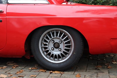 Lot 98 - 1967 MG B Roadster Race Car
