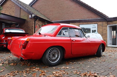 Lot 98 - 1967 MG B Roadster Race Car