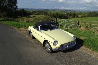 Lot 37 - 1976 MG B Roadster
