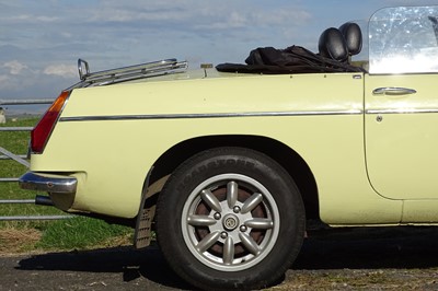 Lot 37 - 1976 MG B Roadster