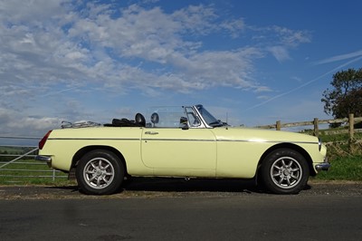 Lot 37 - 1976 MG B Roadster